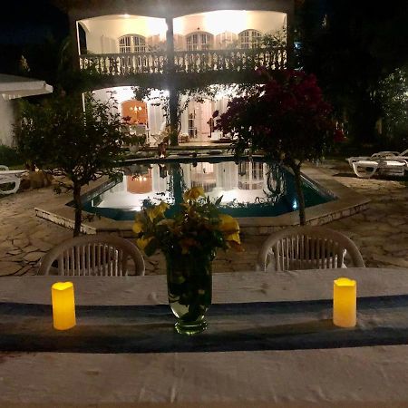 Villa Saint Tropez Cabo Frio Exteriör bild